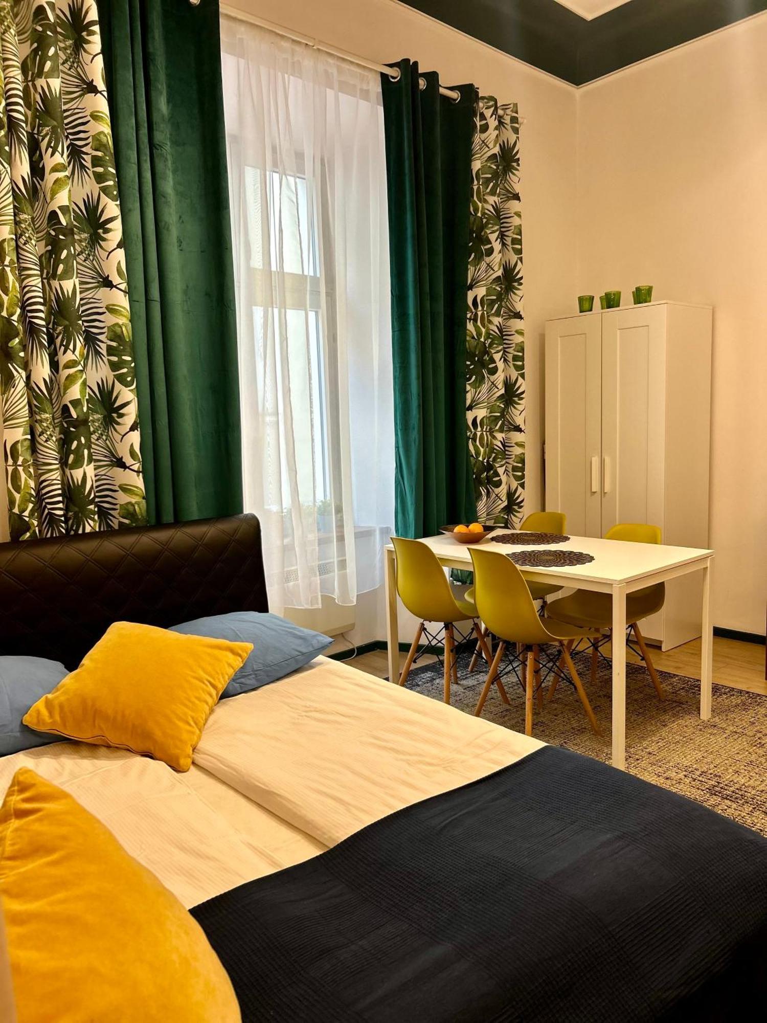 Vintage Senacka Apartaments Krasków Eksteriør bilde